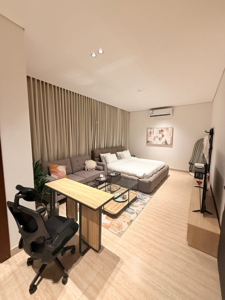 Business Studio Near the Airport - apartment 106